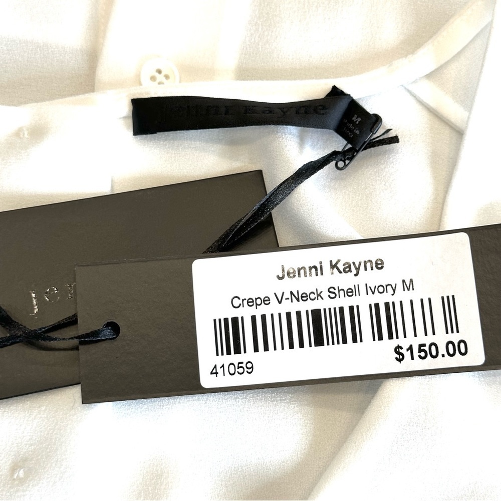 JENNI KAYNE | Crepe V Neck Shell - Picture 7 of 7